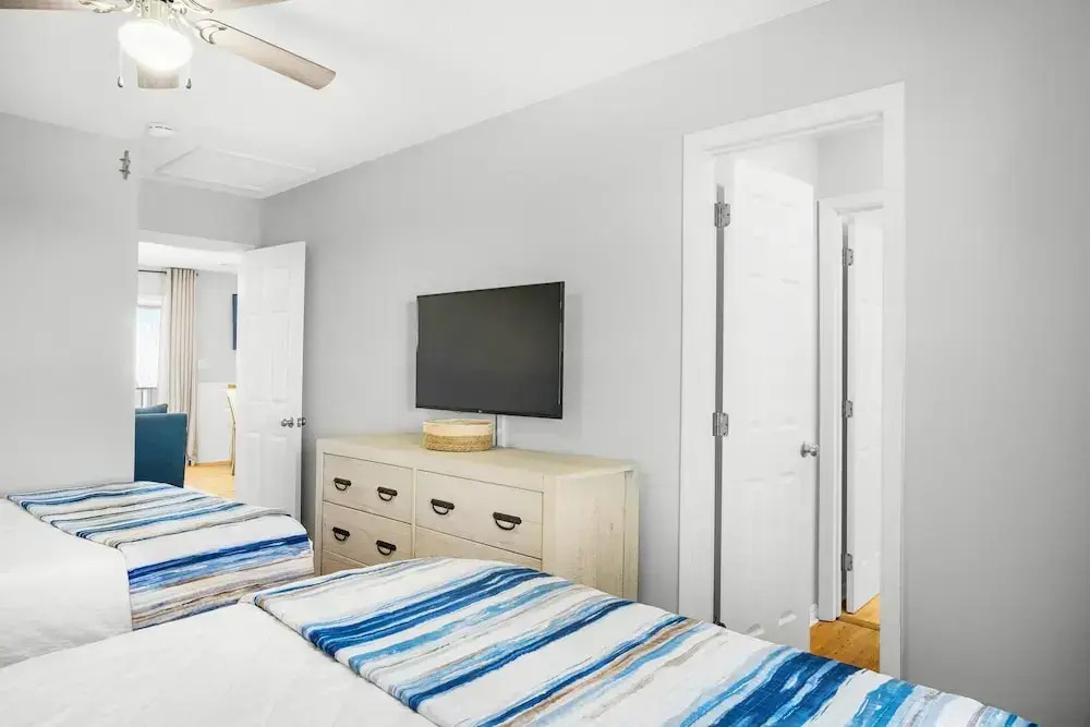Beachside Villas 732- Southbound Serenity