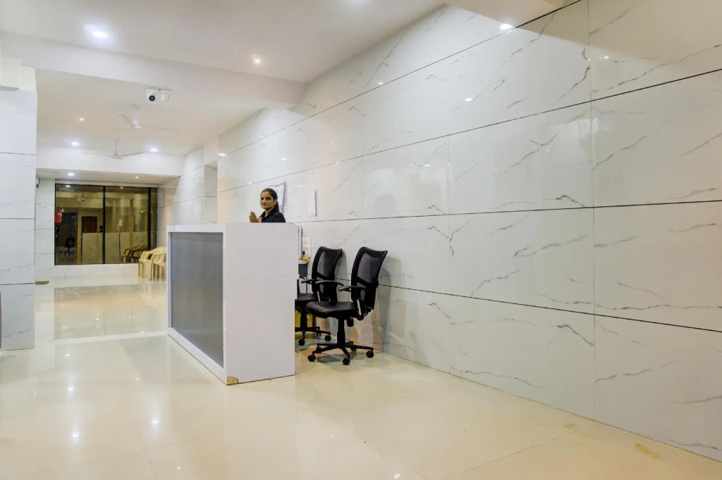 OYO 73225 Hotel Laxmi Kuber