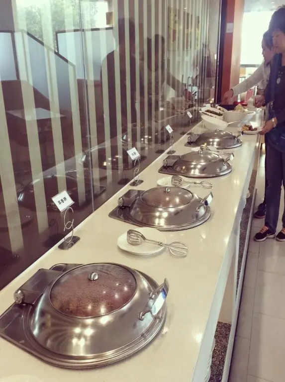 Golden Sun Self-service Department