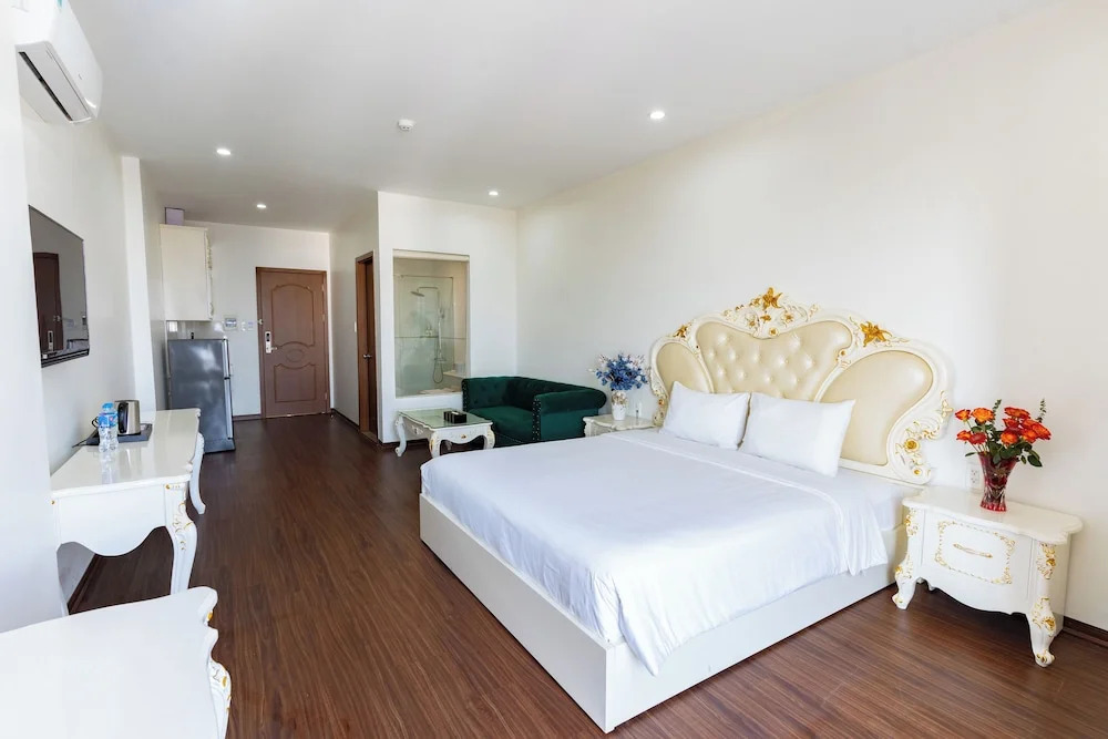 Grand Hill Hotel & Apartment