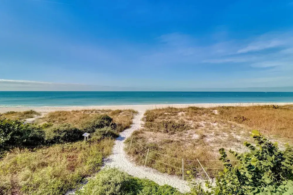 Gulf-front W/ Pool & Direct Beach Access 4 Bedroom Home
