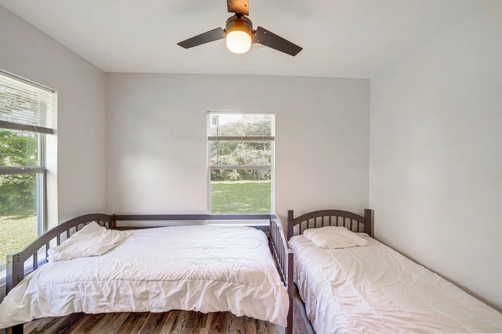 Remodeled Tulsa House w/ Yard ~ 4 Mi to Downtown!