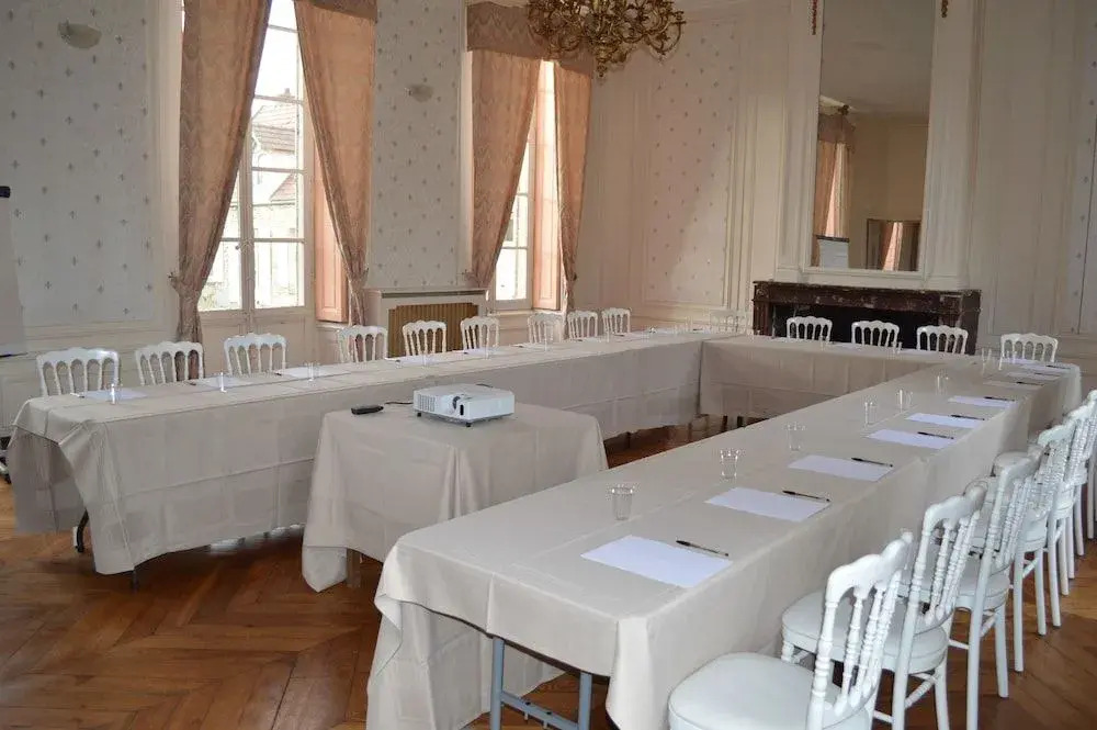 Le Domaine dEuclide