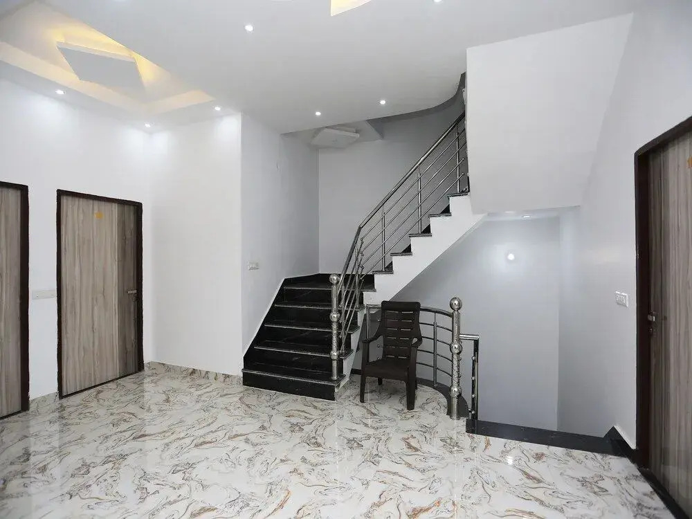 OYO 26628 Hotel Rest Palace