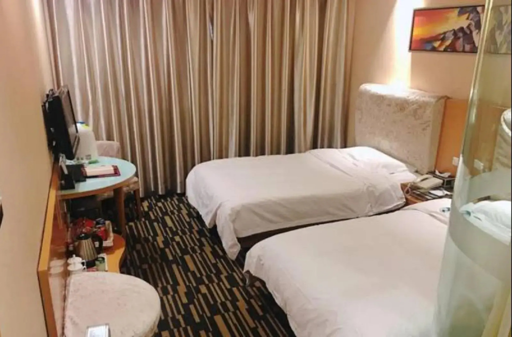 Xian Feilu Business Hotel
