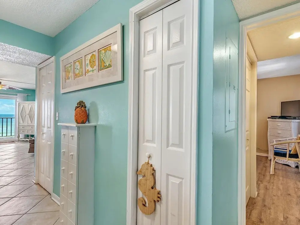 Surf Side Shores 1402 by Bender Vacation Rentals