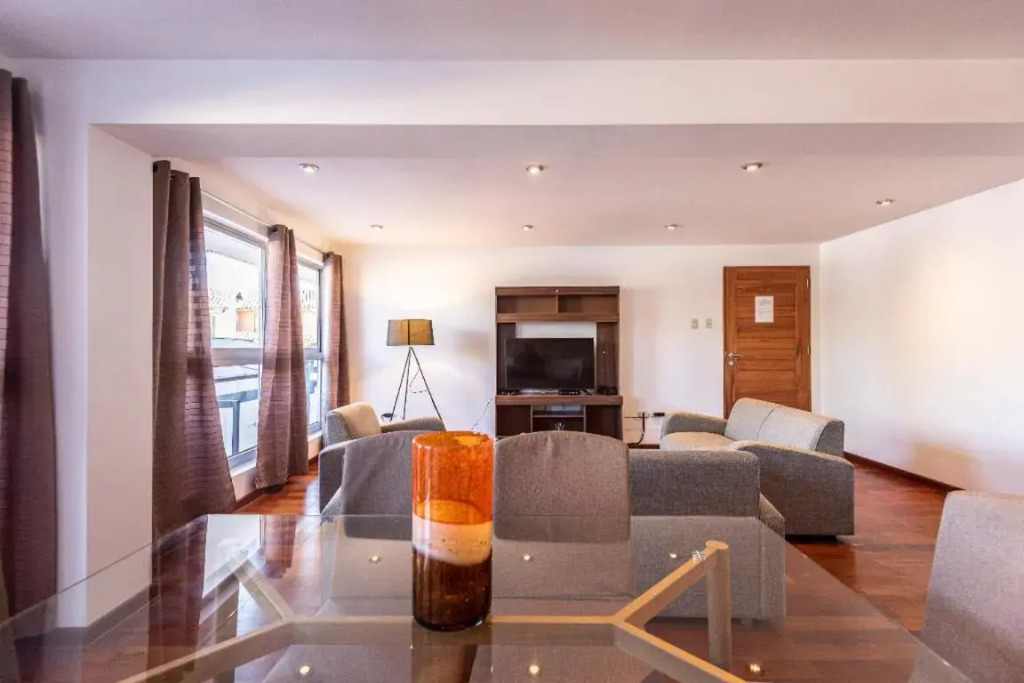 El Triunfo Apartments