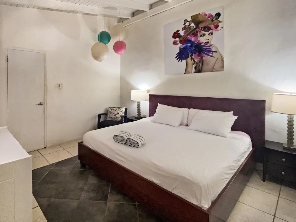 Casalina Garden 2 blocks to Palm Beach & Kitesurfing school