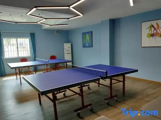 Zhongshan Quanlin Daray Sports Hotel