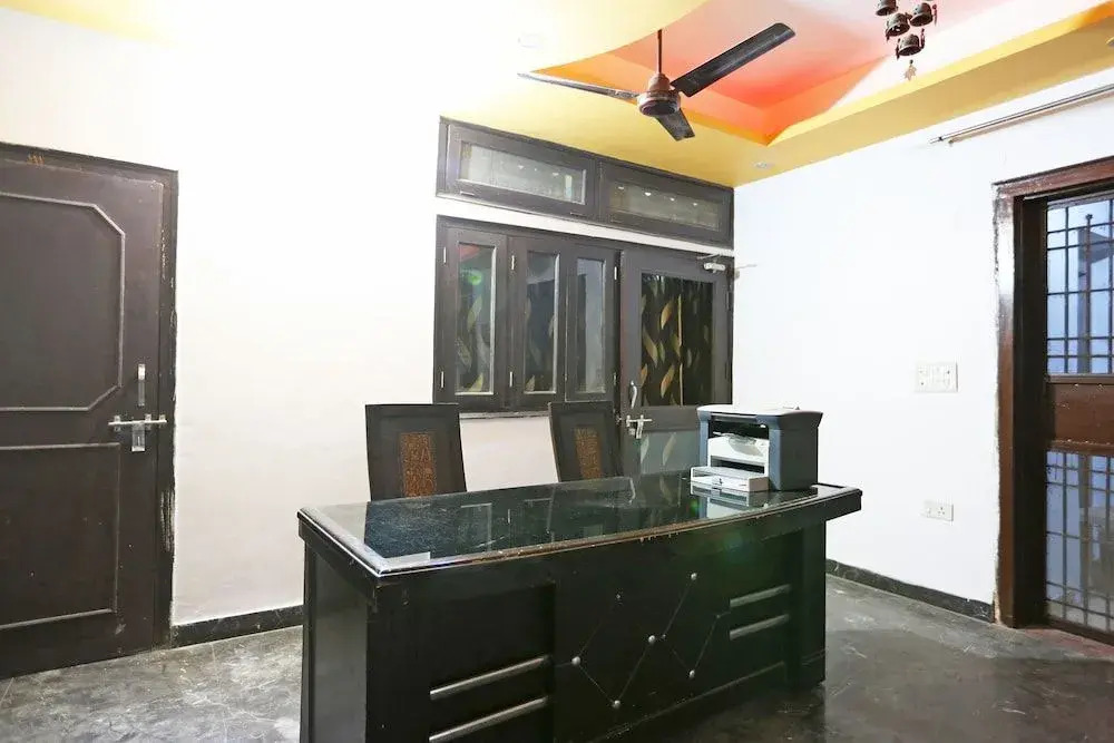 OYO 40792 Dimpy House