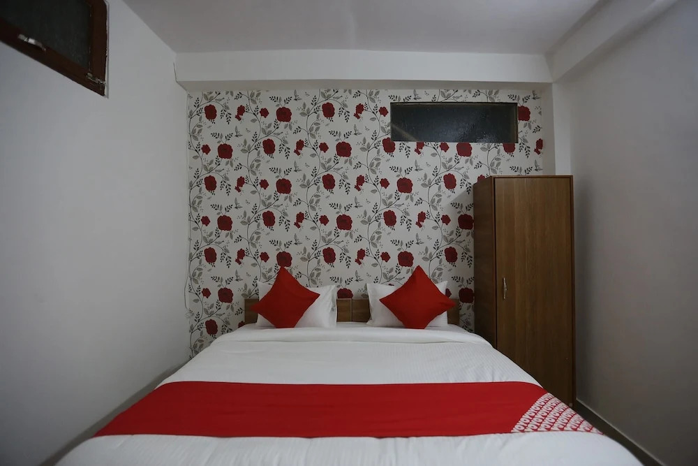 Retreat Inn by OYO Rooms