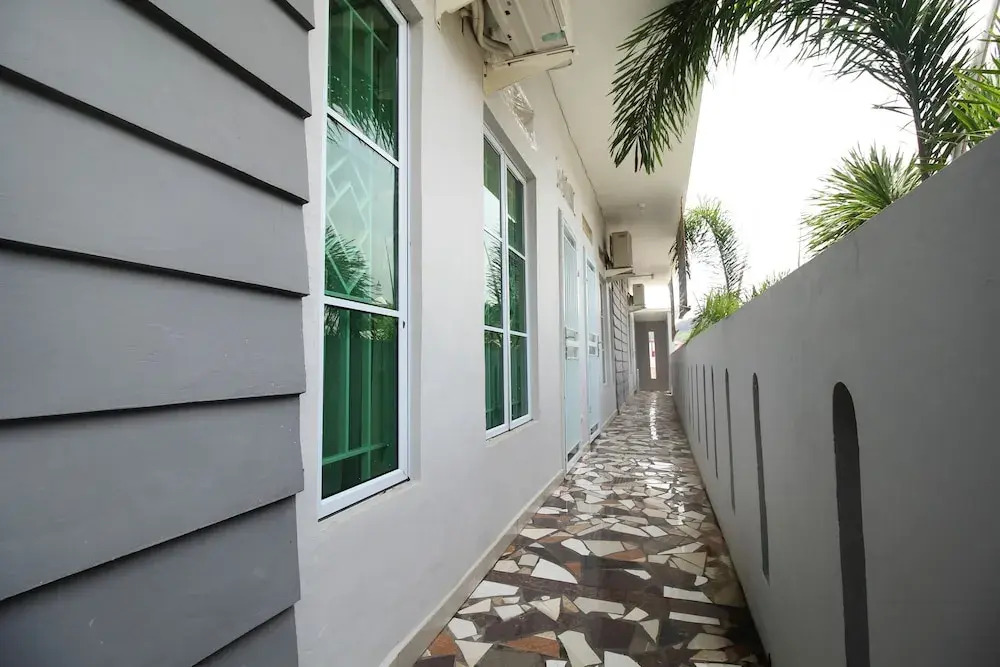 Airy Eco Syariah Simpang Jam Gajah Mada Puri Casablanca Batam