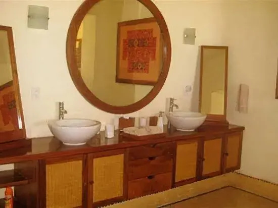 Casa Piedra Blanca
