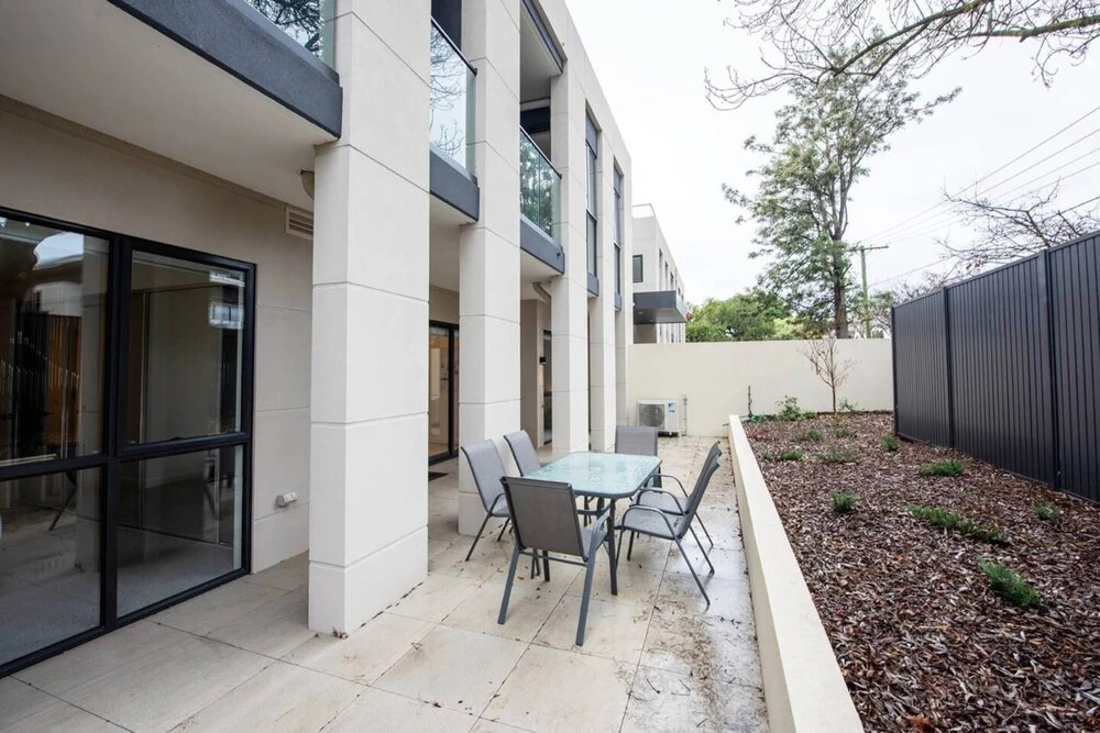 Luxe 3 Bedroom Apartment With Parking
