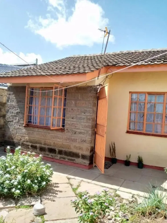 Stay.Plus Imara Daima Transit House