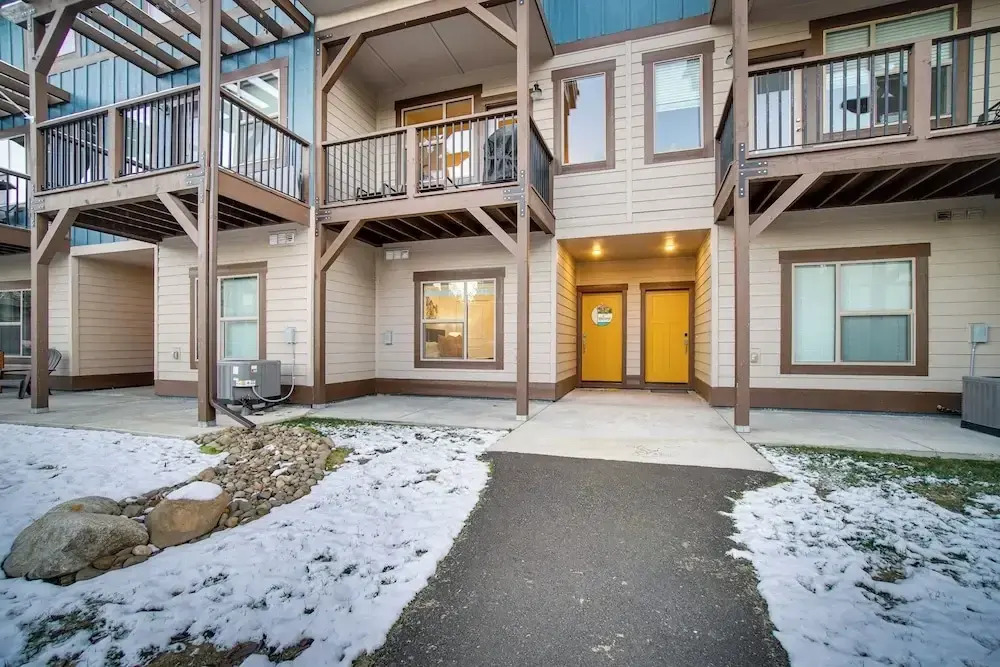 Mccall Vacation Rental w/ Private Balcony & Grill!