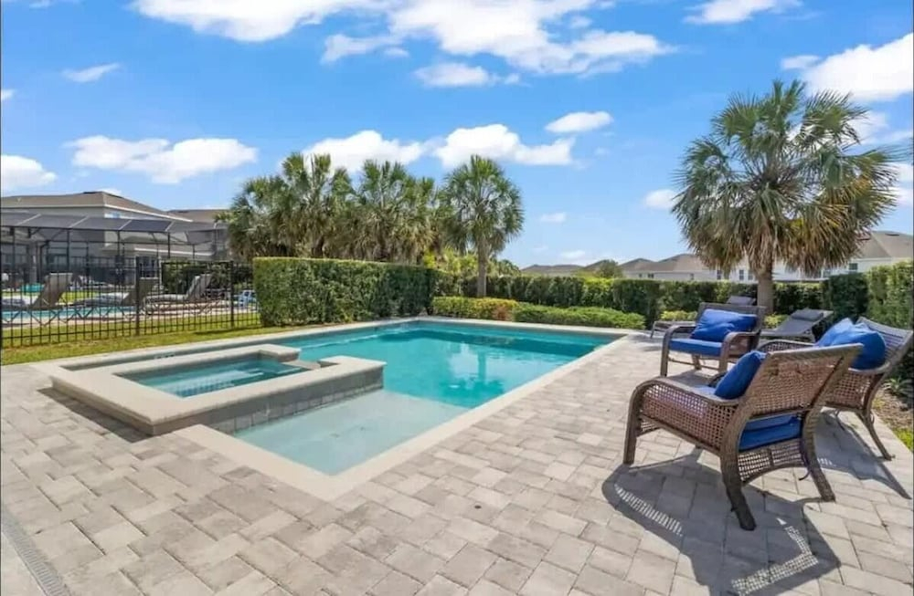 Family 5BR Retreat With Pool and Themed Bedrooms