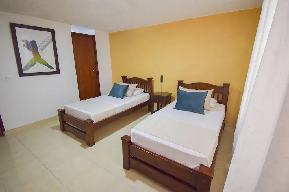 Hotel Toledo Plaza