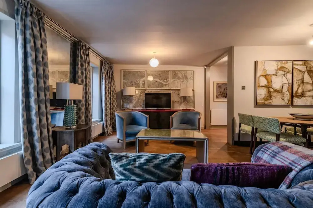 Beautiful Three Bedroom House in West London
