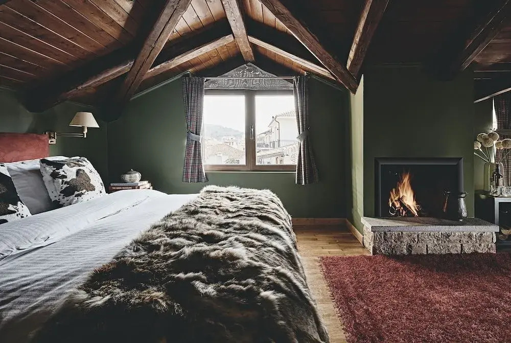 Nostos Suites by White Hills