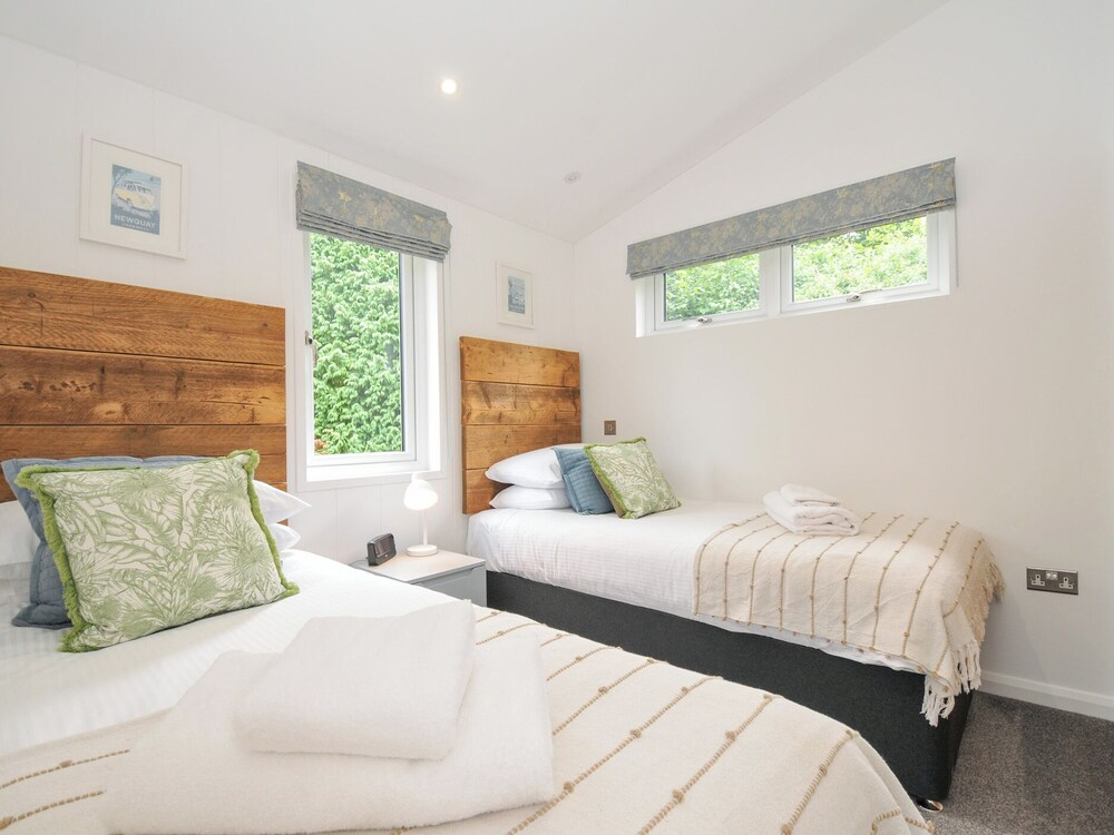 3 Meadow Retreat