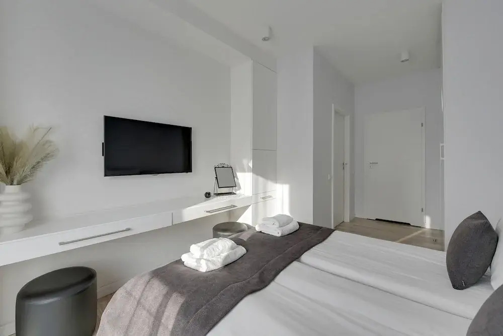 Waterlane Riverside SPA, Pool & Gym by Downtown Apartments