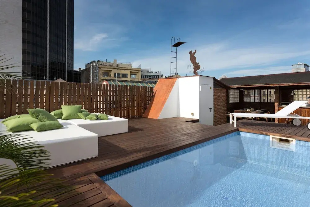 Balmes - Ático Con Piscina Privada En Barcelona