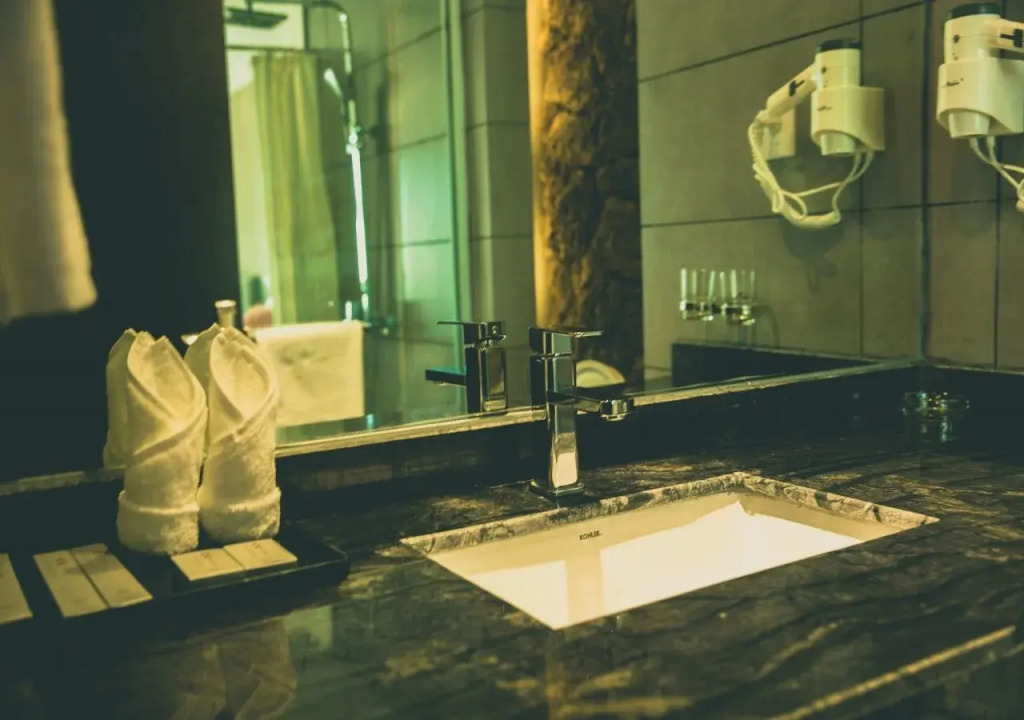 Qunming Shangping Hotel