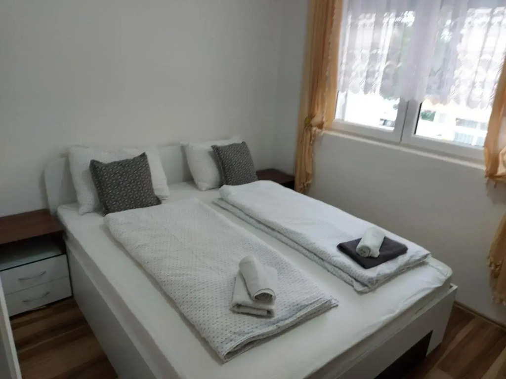 Adam s Apartment 3