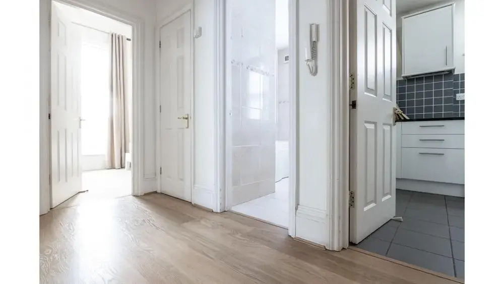 1 Bedroom in Kew Gardens - Clarendon Garden