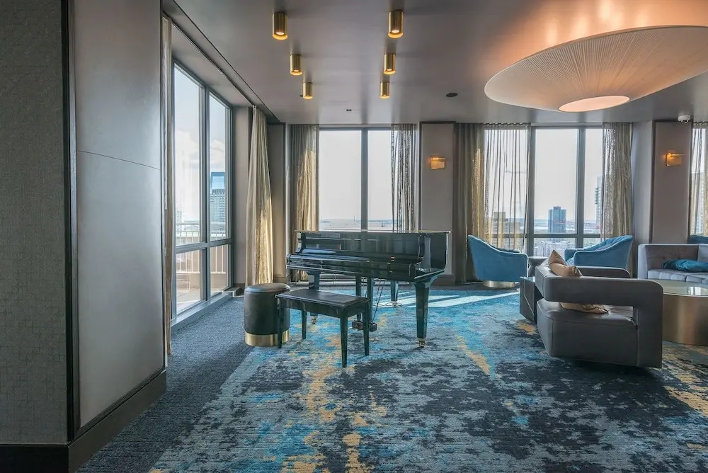 HomeAway Luxury Apartments at Newport