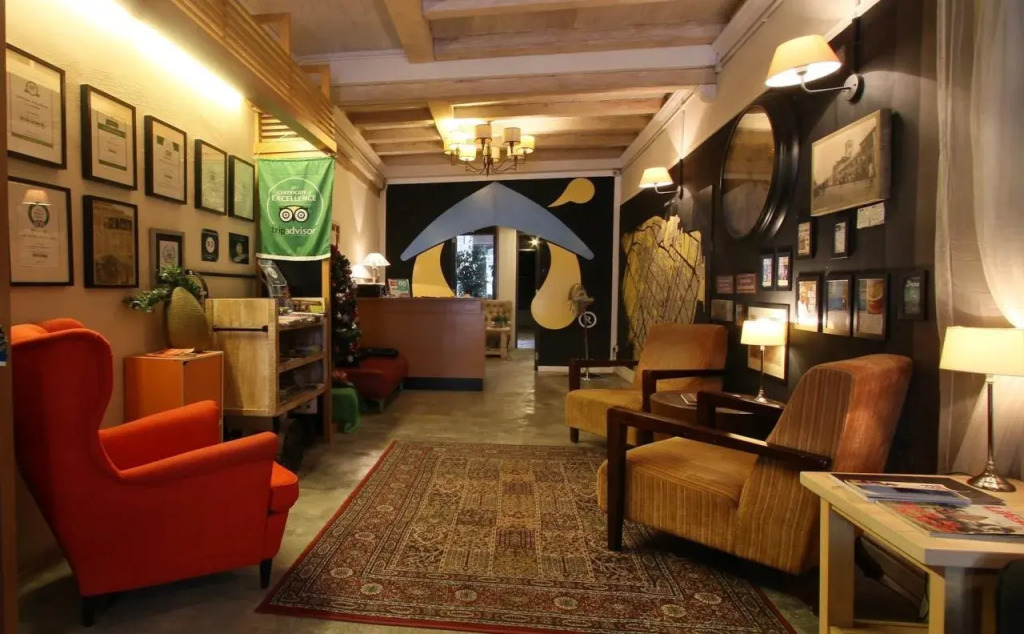 Mango Tree Place - Hideaway