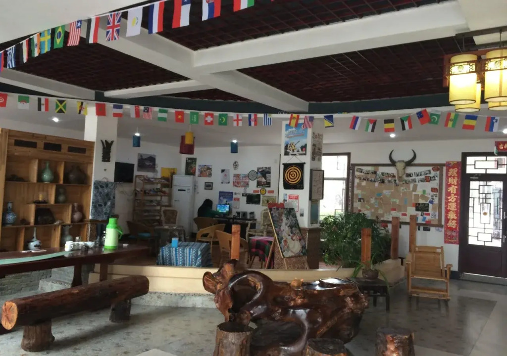 Zhangjiajie Base Area International Youth Hostel