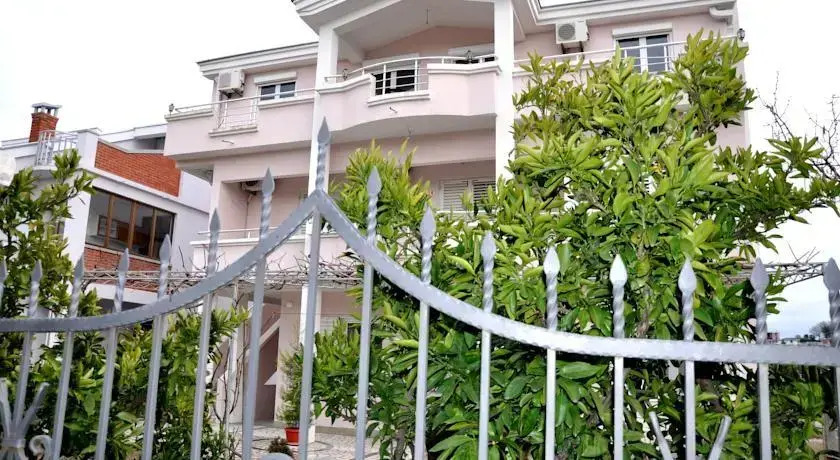 Apartments Perezaj