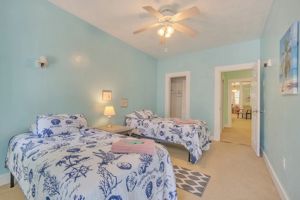 Manor And Mutts #1 4 Bedroom Cottage by RedAwning