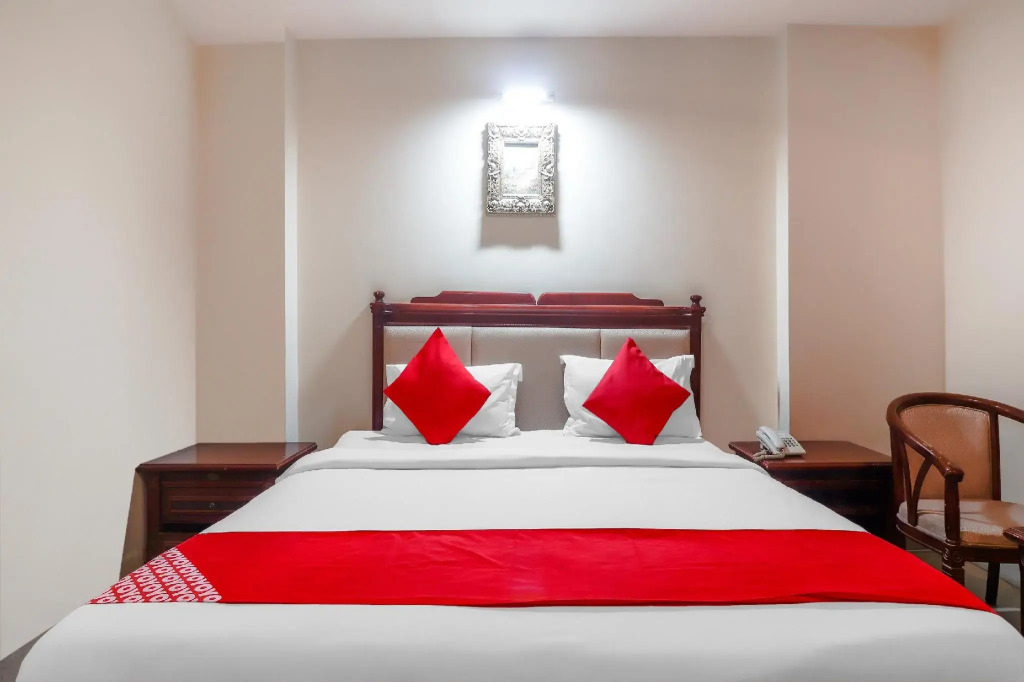 Hotel O Grandeur By orbit Hotels Near Chennai shopping mall