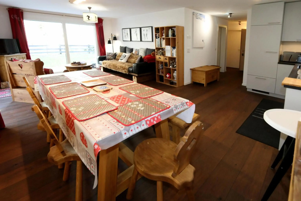 Perrine Garden - Cozy Central Apartment with Private Garden
