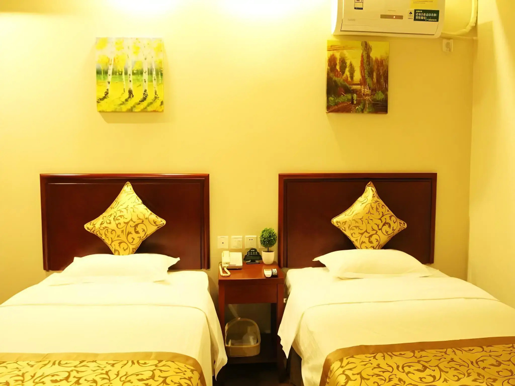 GreenTree Inn ZhangJiaKou XiaHuaYuan District XinChen Road Express Hotel