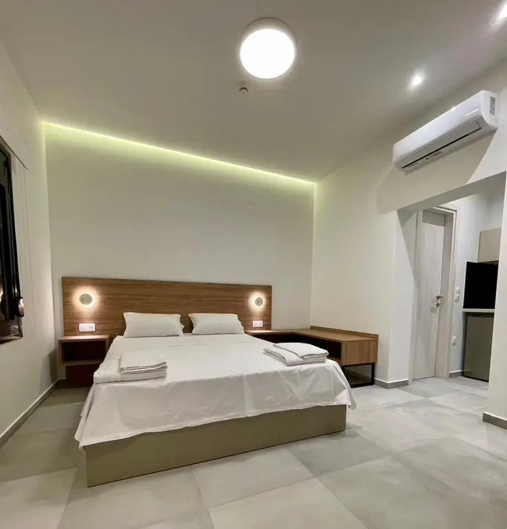 Agora Luxury Studios & Suites