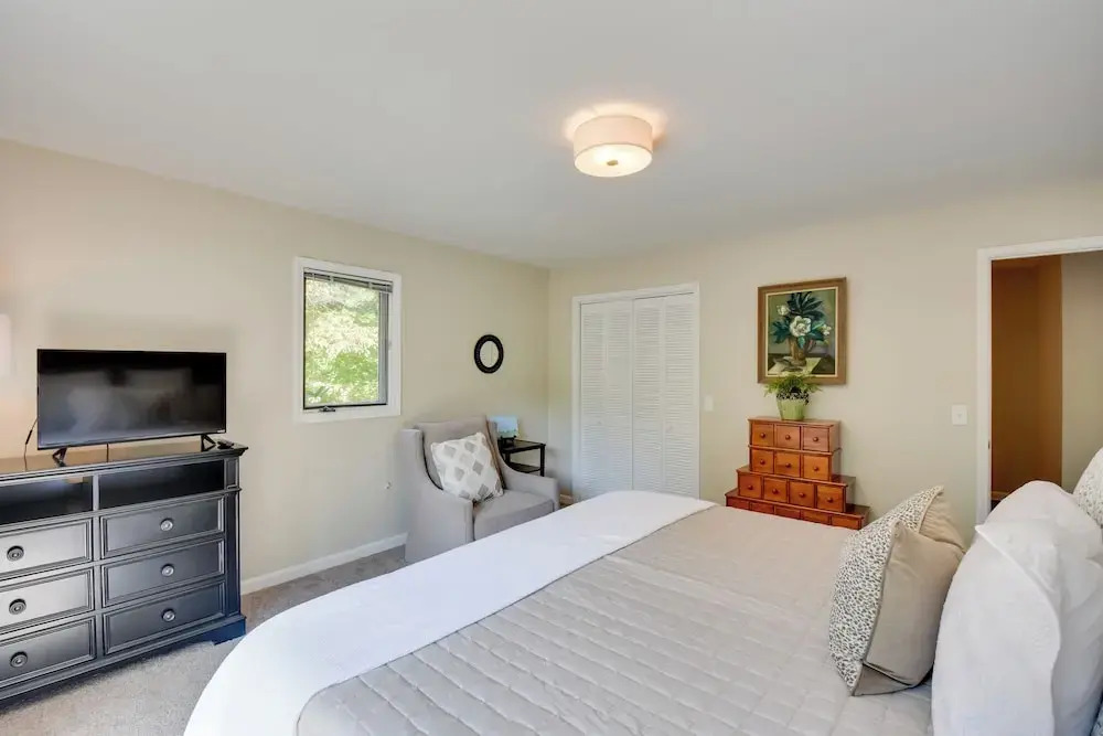Stunning Dillard Home w/ Yard in Sky Valley!