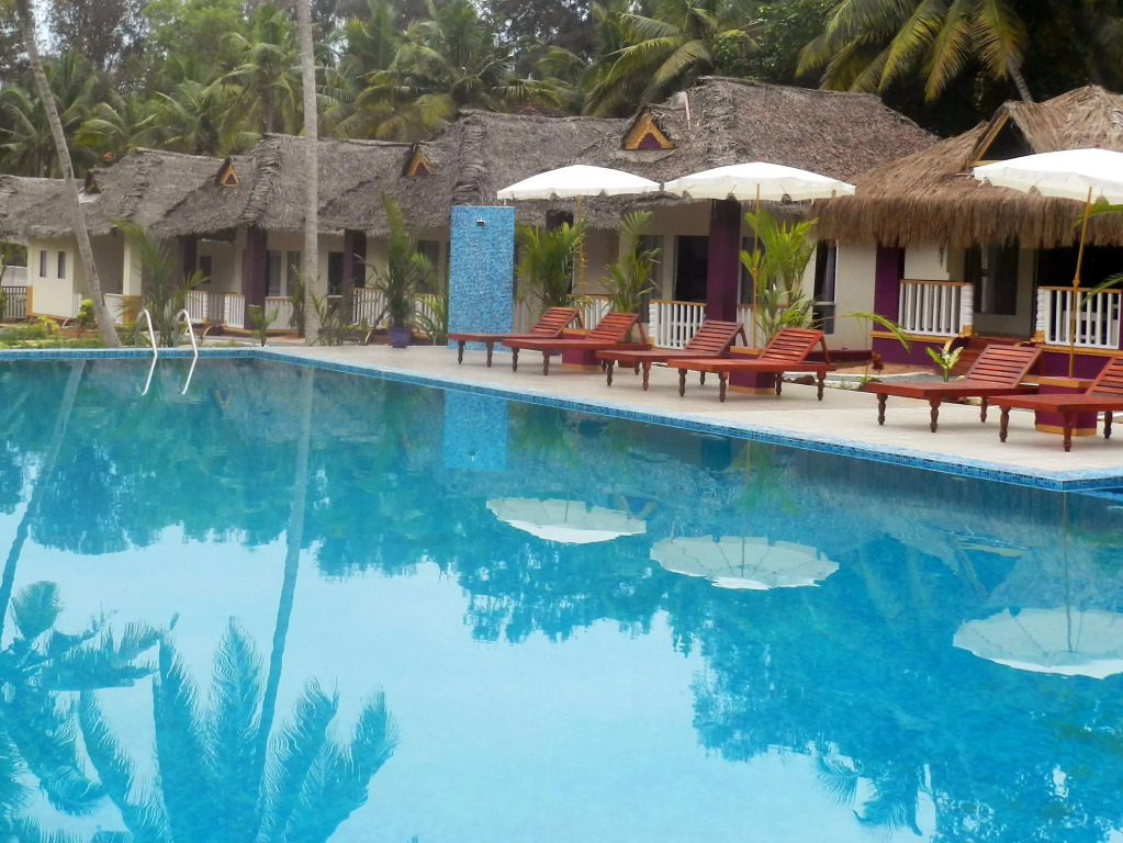 Phoenix Island Resort