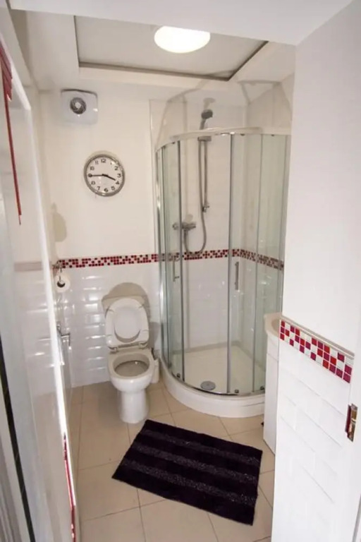 Clara Lodge Guesthouse