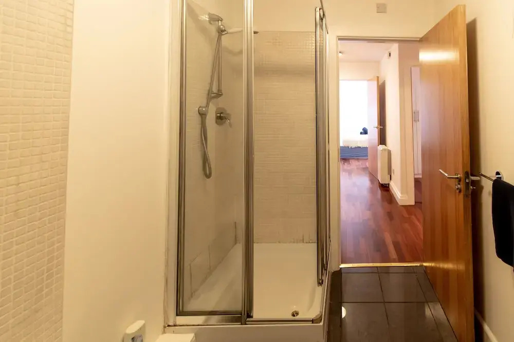 Cozy Modern Bedroom Apartments City L2