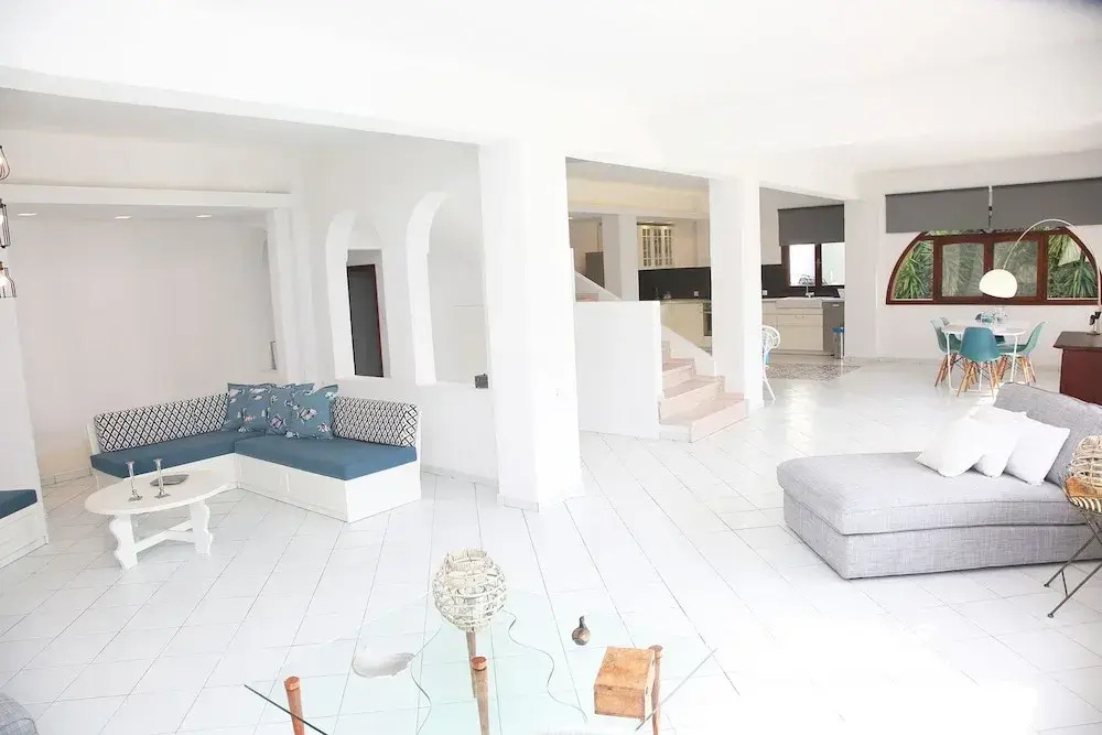 Romaric Mt. Garden House, Siviri
