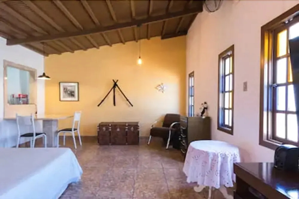 Man Cave Hospedaria