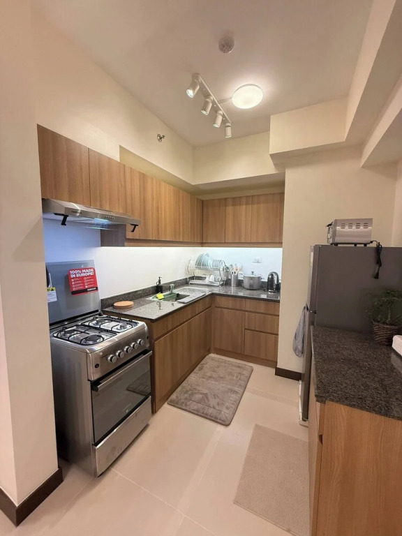 Cozy Modern Apartment Condo Unit