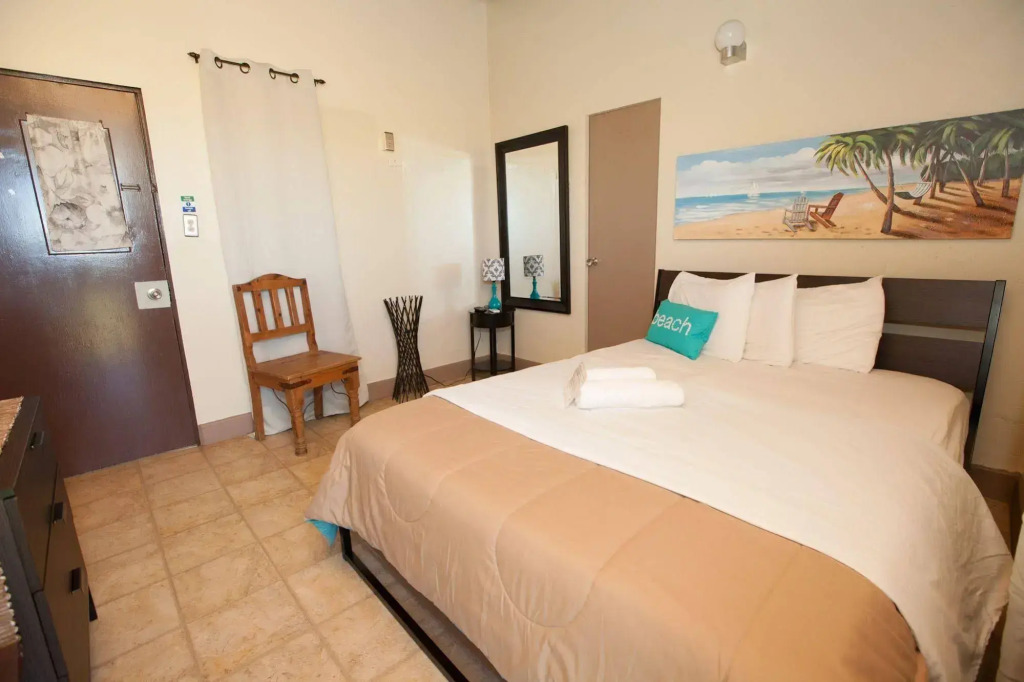 La Jamaca - An Island Vibe Hotel