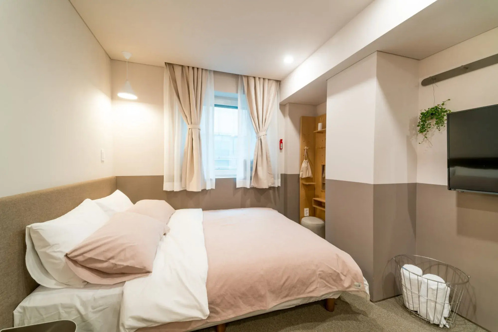 Upflo Hostel