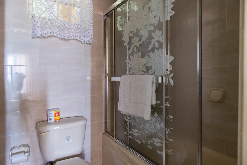 Rooms On the Hip Strip - Montego Bay