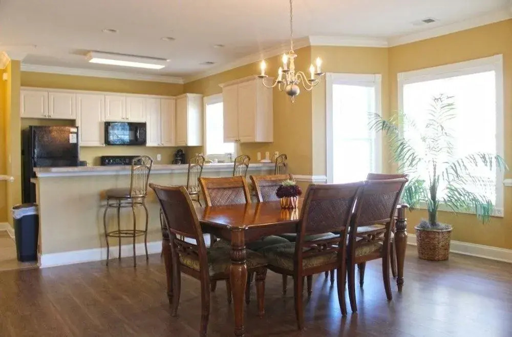 Magnolia Pointe 301 4883 3 Br condo by RedAwning